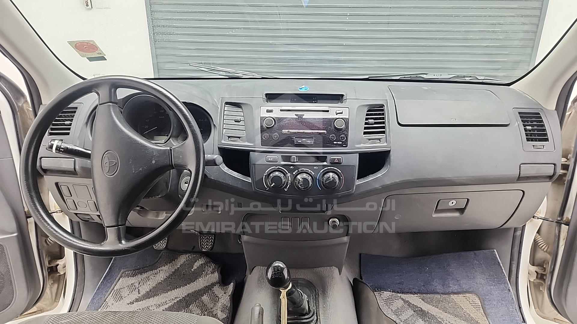 2015 TOYOTA HILUX VIN: MR0EW12G6F3032433