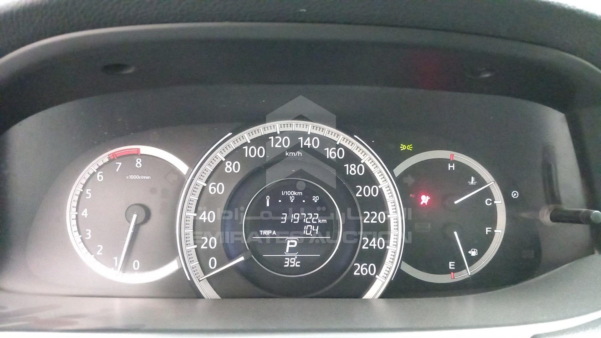 2016 HONDA ACCORD VIN: LUCCR2625G3405914