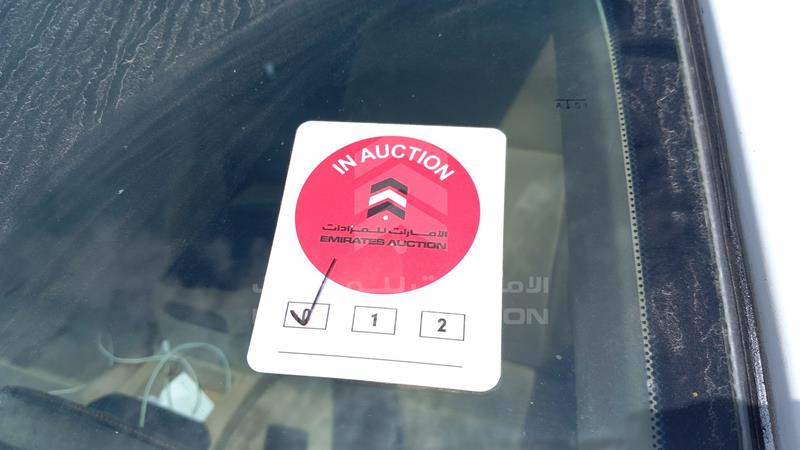 6T1BF9FK0CX386855 Auction: EmiratesAuction Lot: 403871 6T1BF9FK0CX386855 Toyota Camry 2012 WHITE Photo 27