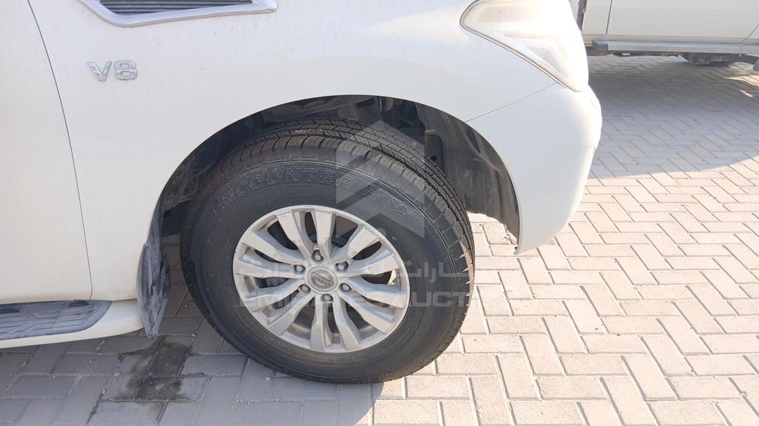 نيسان باترول 2019 — الإطار الأمامي الأيمن — صورة 28