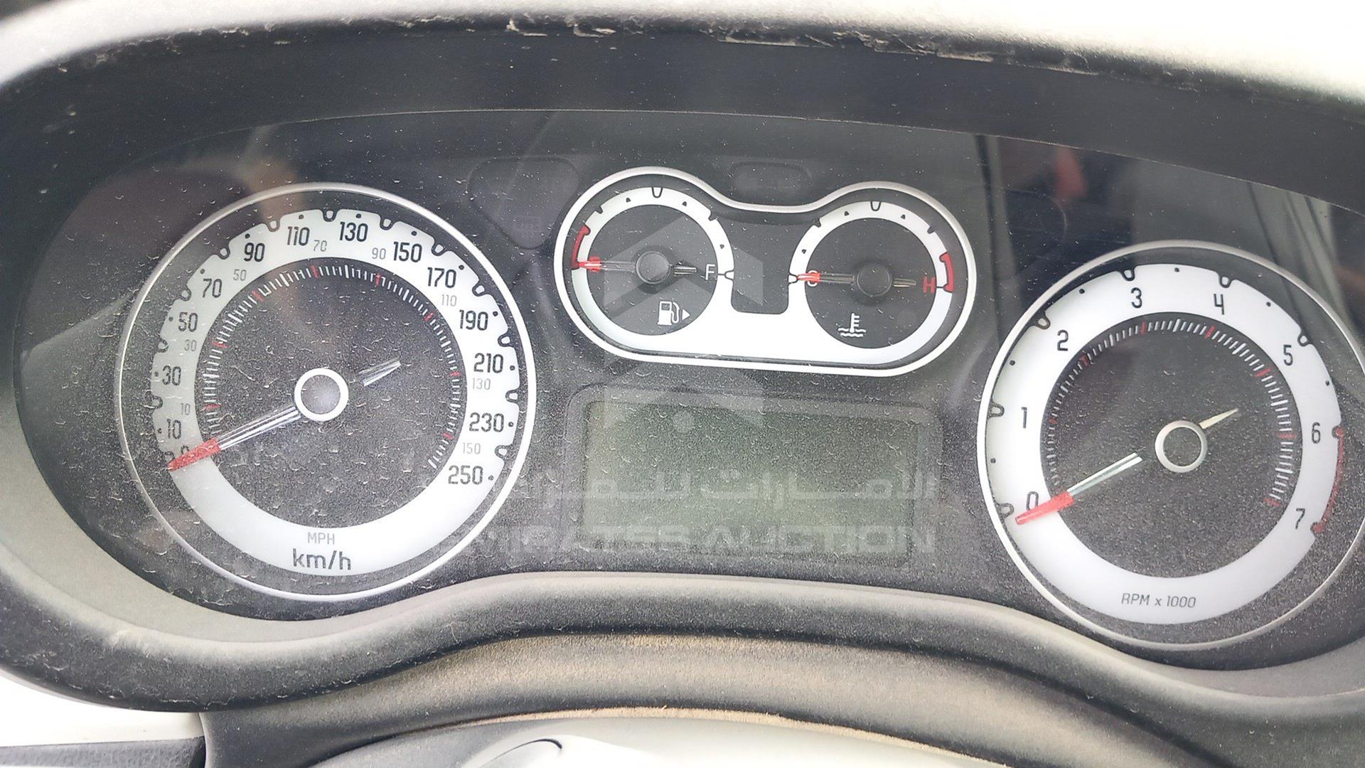 2015 FIAT 500L VIN: ZFBCFADH8FZ031859