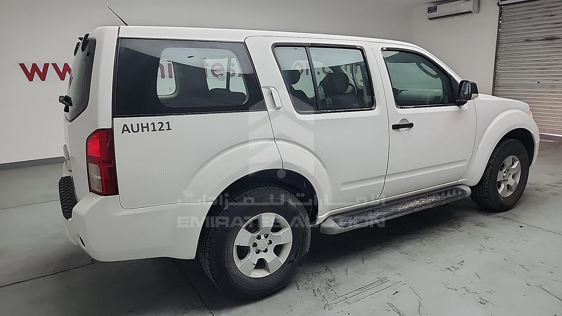 2015 NISSAN PATHFINDER VIN: VSKLR11A3FA579132