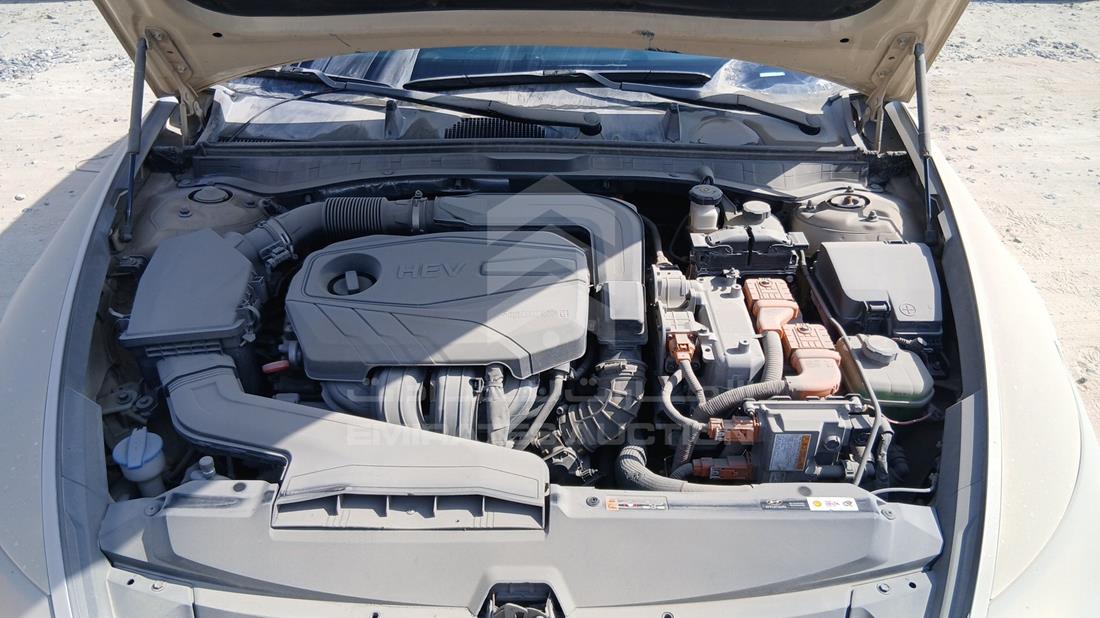 2021 Hyundai Sonata Hybrid — Engine Bay — Photo 27