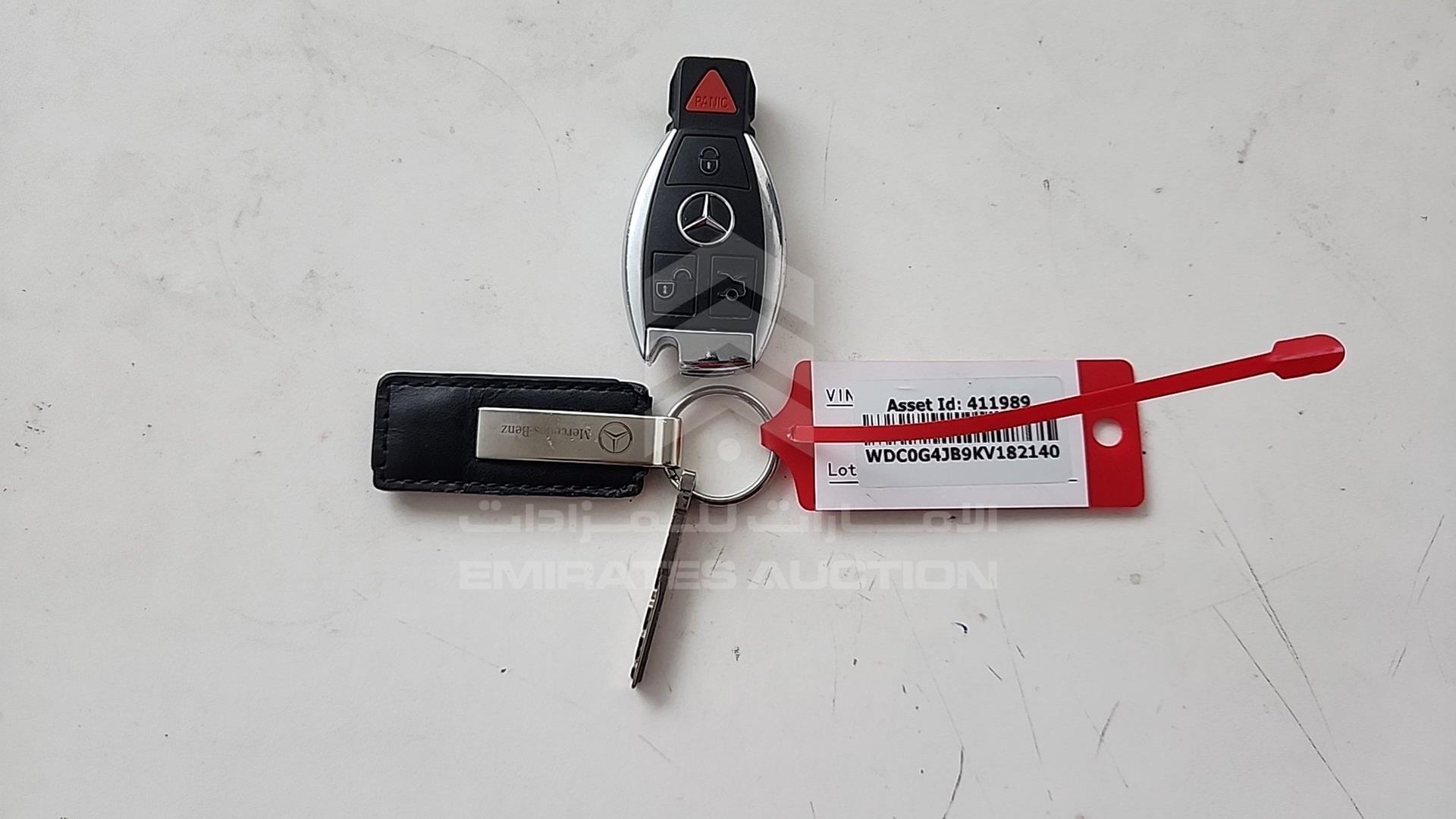 2019 MERCEDES GLC 300 VIN: WDC0G4JB9KV182140