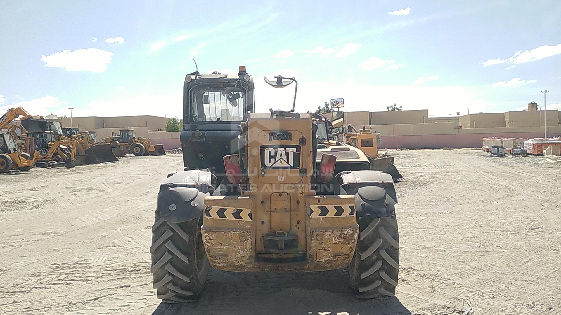 2014 CATERPILLAR TH414 VIN: YC5000000TBZ00900