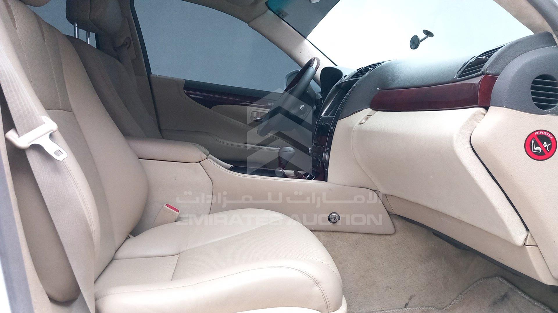 2009 LEXUS LS 460 L VIN: JTHGL46F205027078