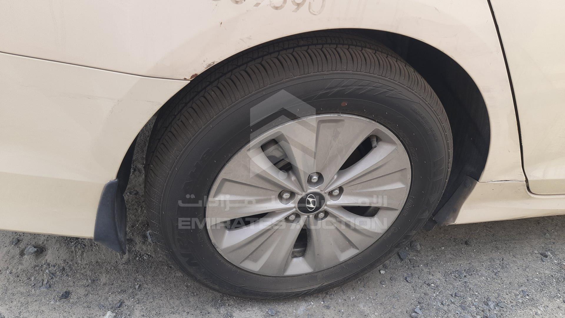 2019 HYUNDAI SONATA VIN: KMHE24135KA092960