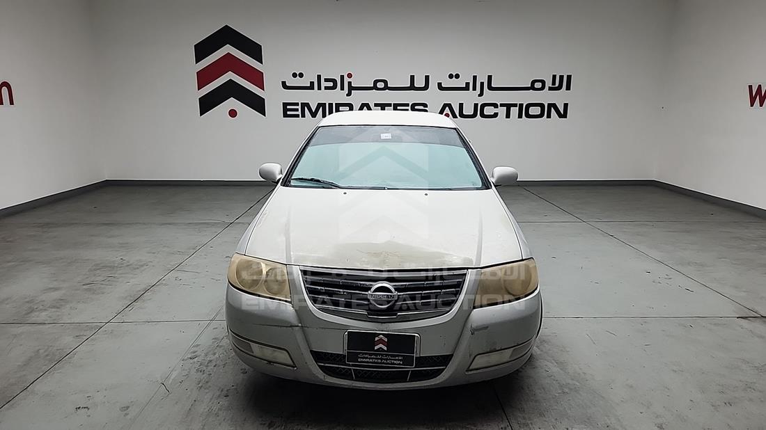 نيسان صني 2010 — الزاوية الأمامية بالكامل — صورة 1