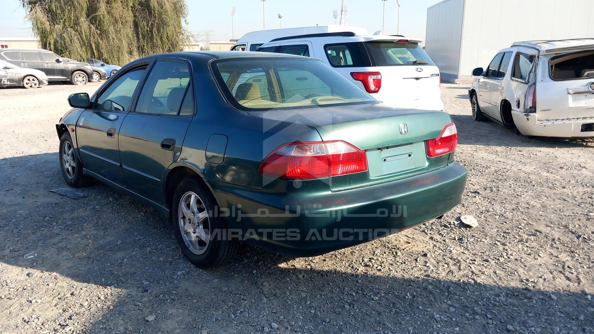 2002 HONDA ACCORD VIN: JHMCF86362C403847