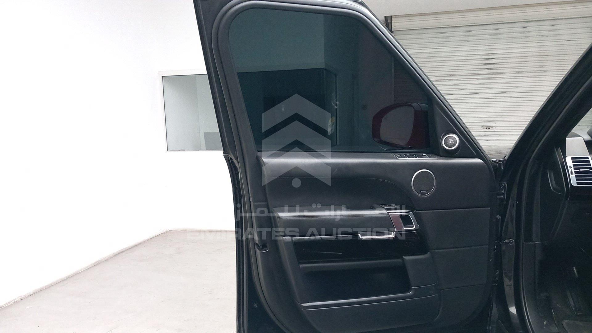 2015 RANGE ROVER VOGUE VIN: SALGA2EF5FA226826