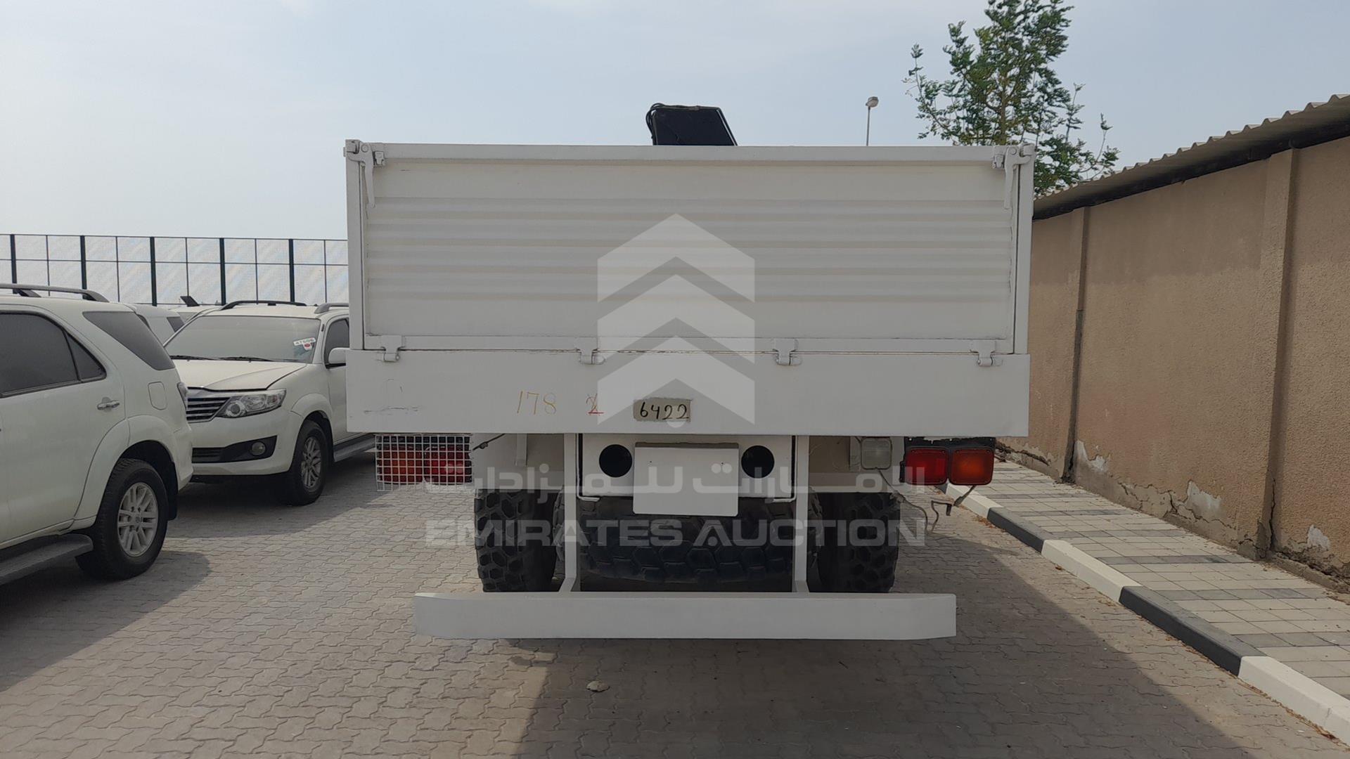 0 NISSAN DIESEL UD VIN: TZA52P-4208