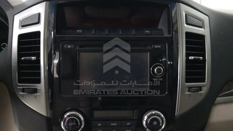 JE4MR62N1HJ708742 Auction: EmiratesAuction Lot: 410744 JE4MR62N1HJ708742 Mitsubishi Pajero 2017 -- Photo 17
