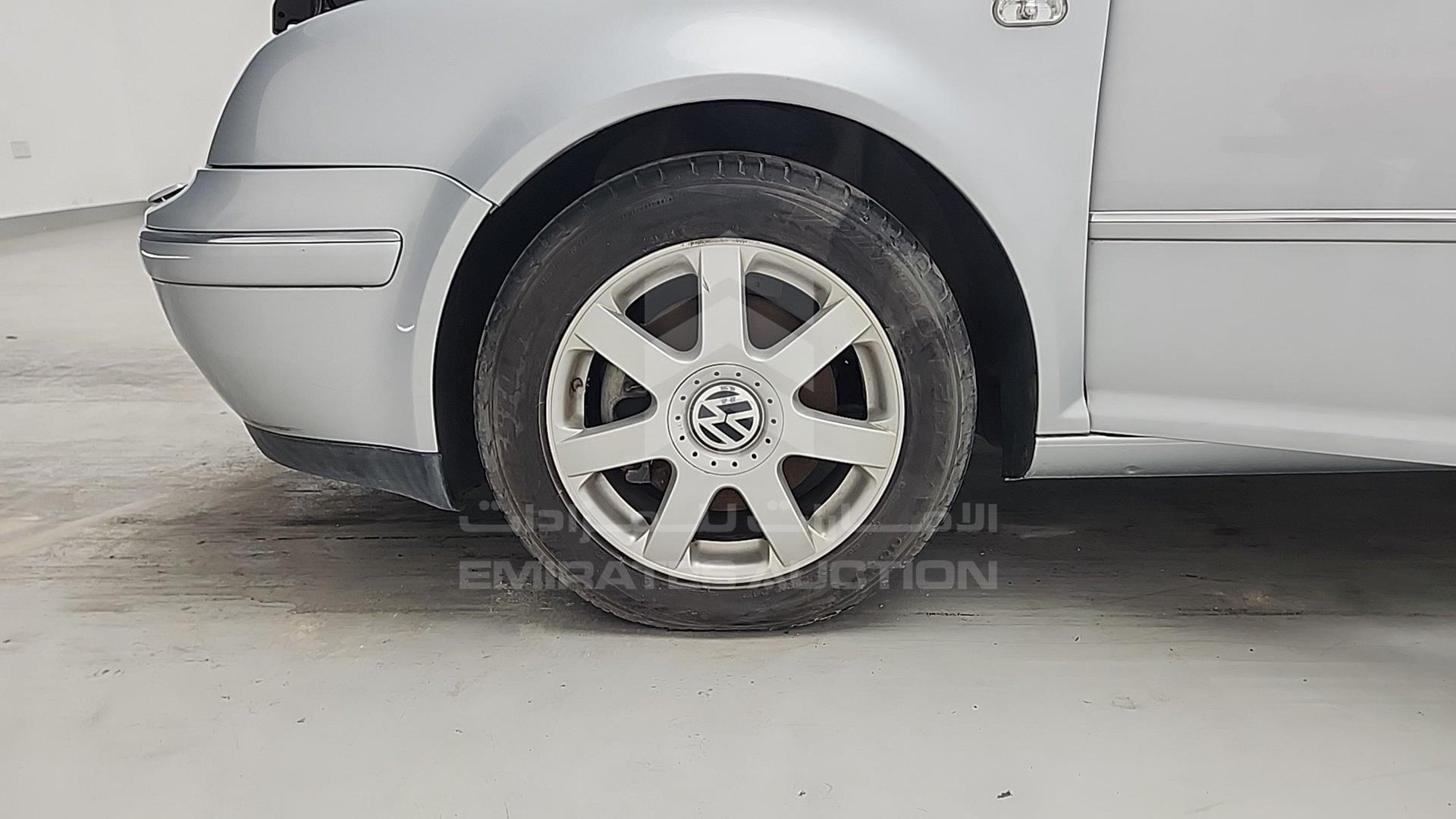 2001 VOLKSWAGEN BORA VIN: WVWZZZ1JZ1D376500