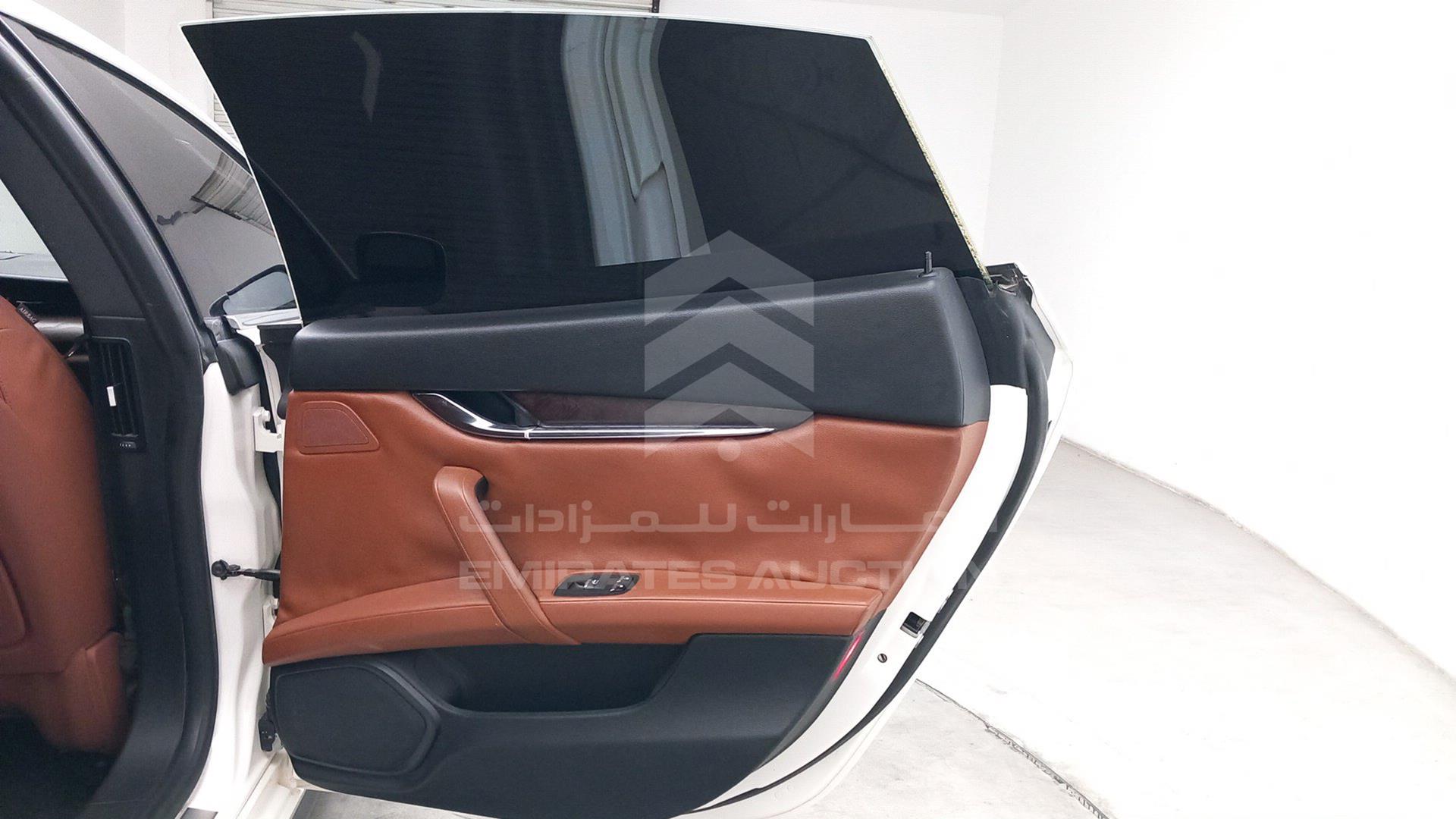 2015 MASERATI QUATTROPORTE VIN: ZAMSP56F8F1135769