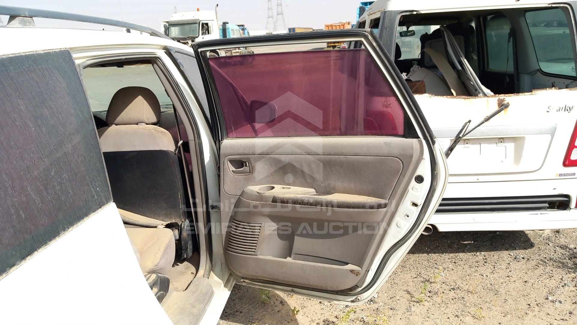 2005 MITSUBISHI GRANDIS VIN: JMYLRNA4W5Z703642