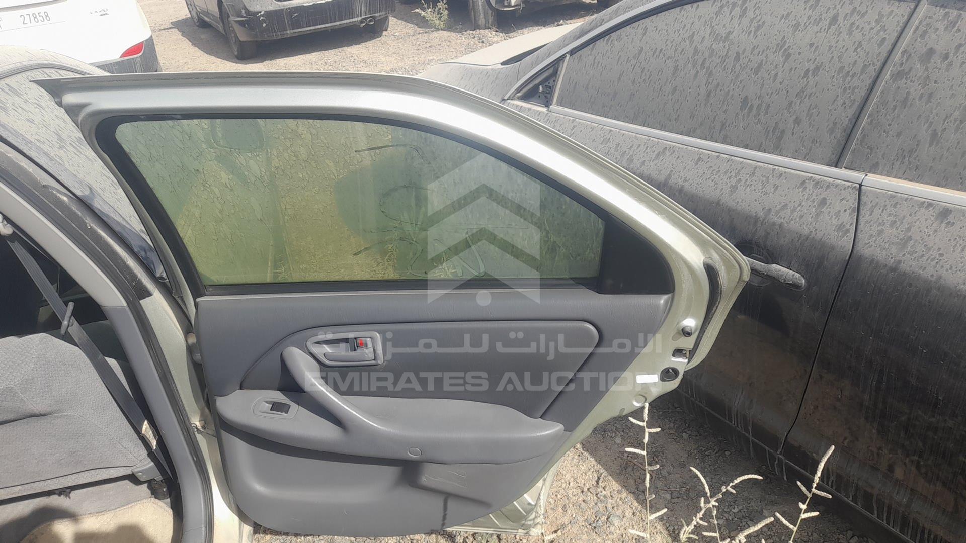 2000 TOYOTA CAMRY VIN: JT2BG22K6Y0512946