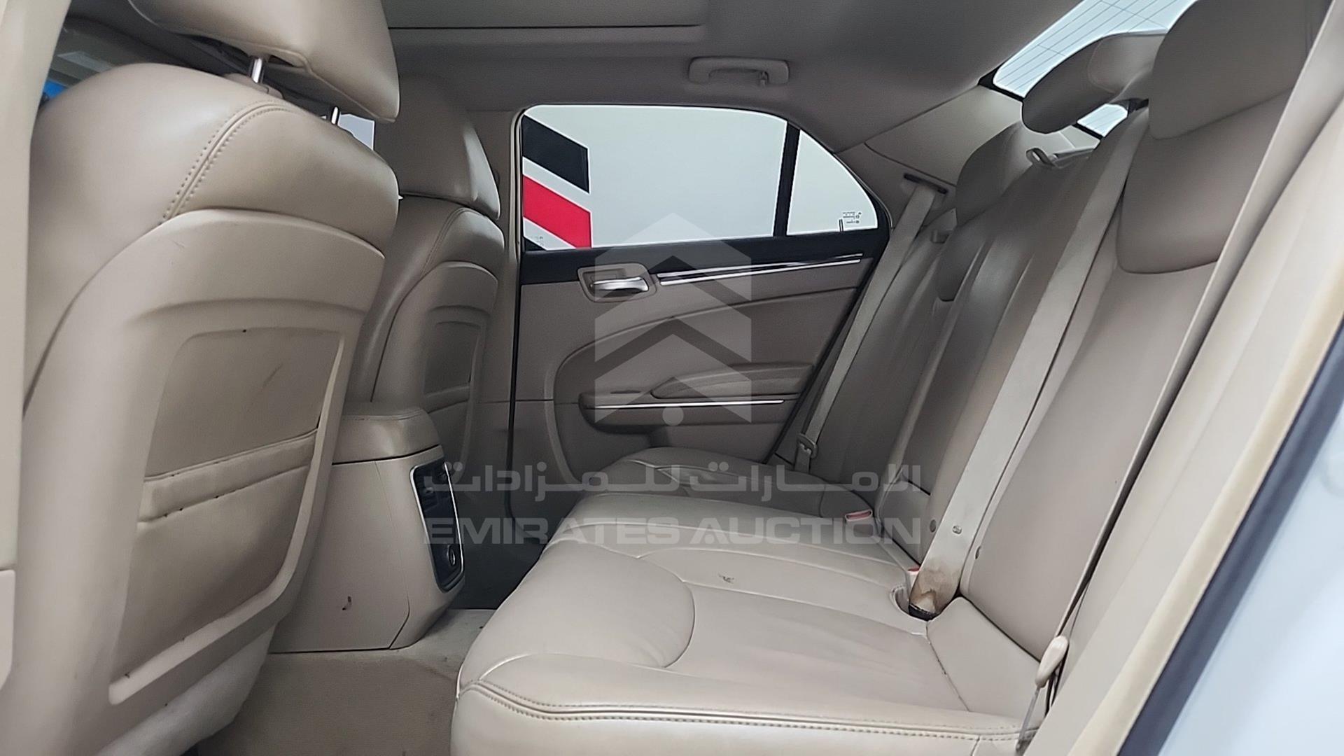 2012 CHRYSLER 300 C VIN: 2C3CCACGXCH246111