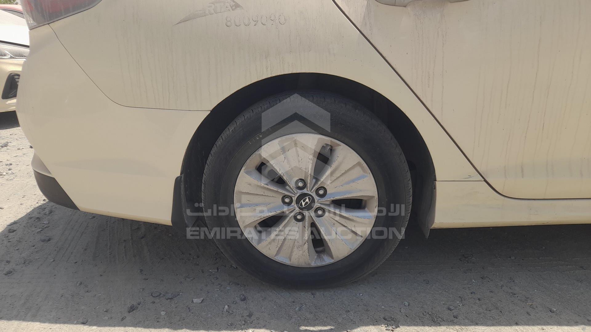 2019 HYUNDAI SONATA VIN: KMHE24130KA092977