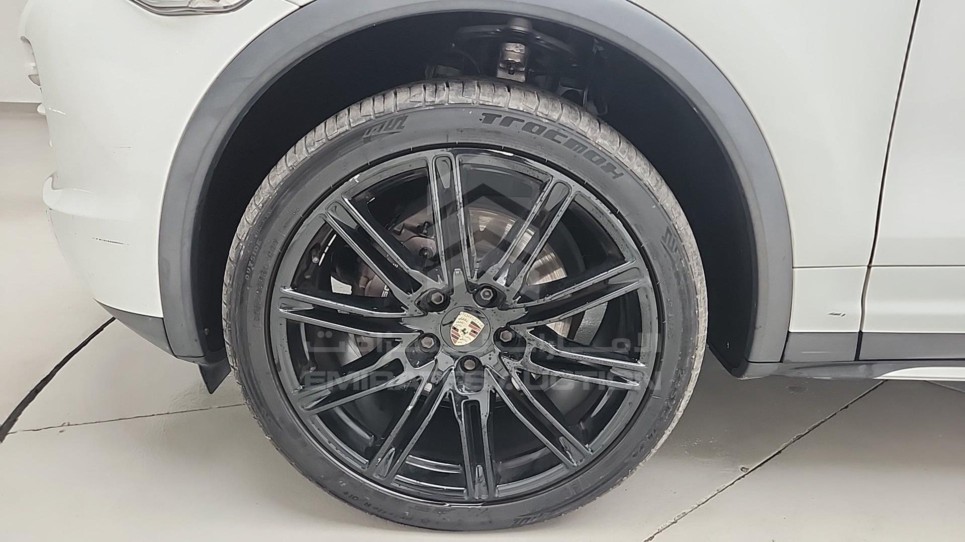 2012 PORSCHE CAYENNE VIN: WP1ZZZ92ZCLA06911