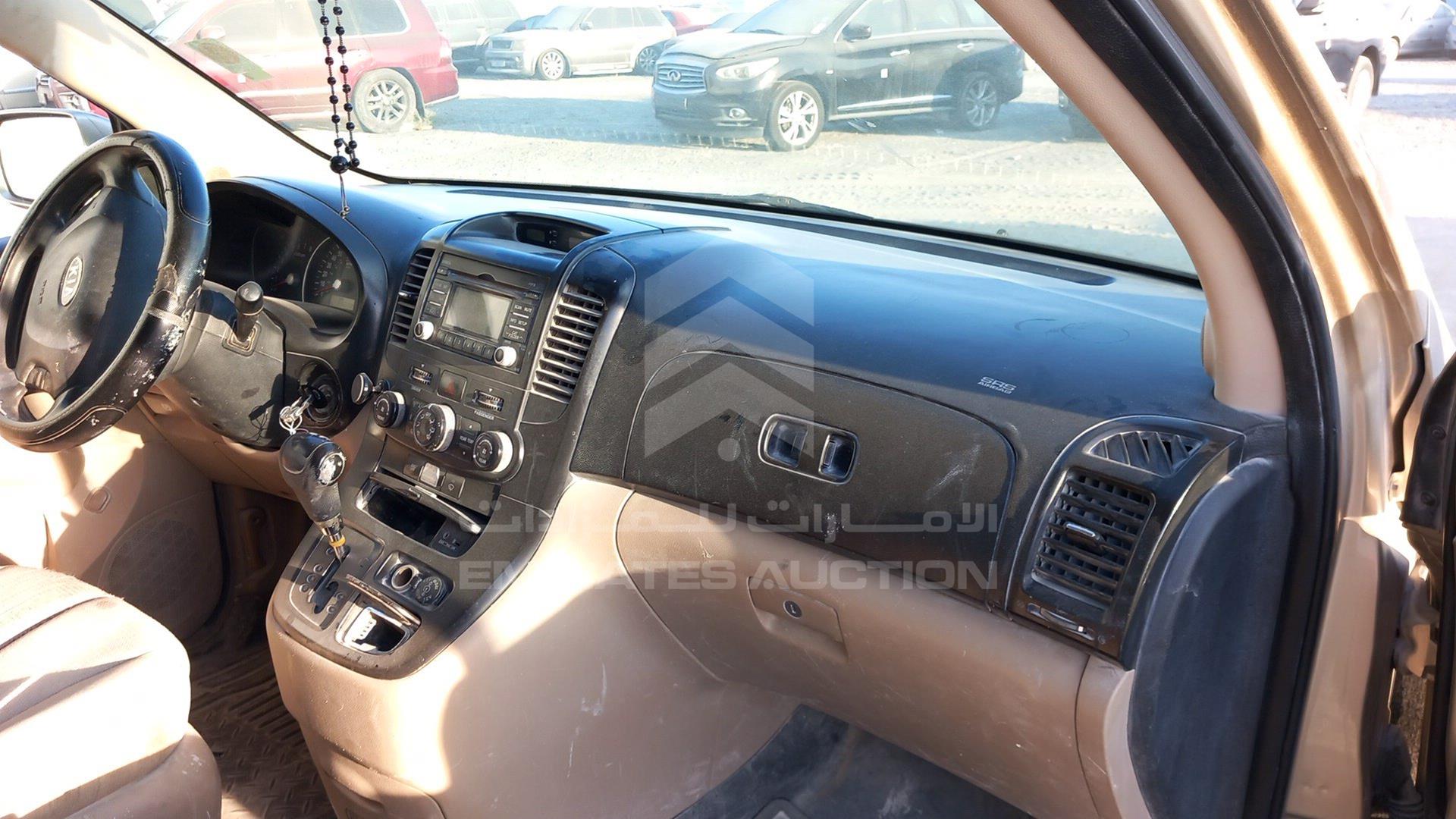 2009 KIA SEDONA VIN: KNDMB133396279378