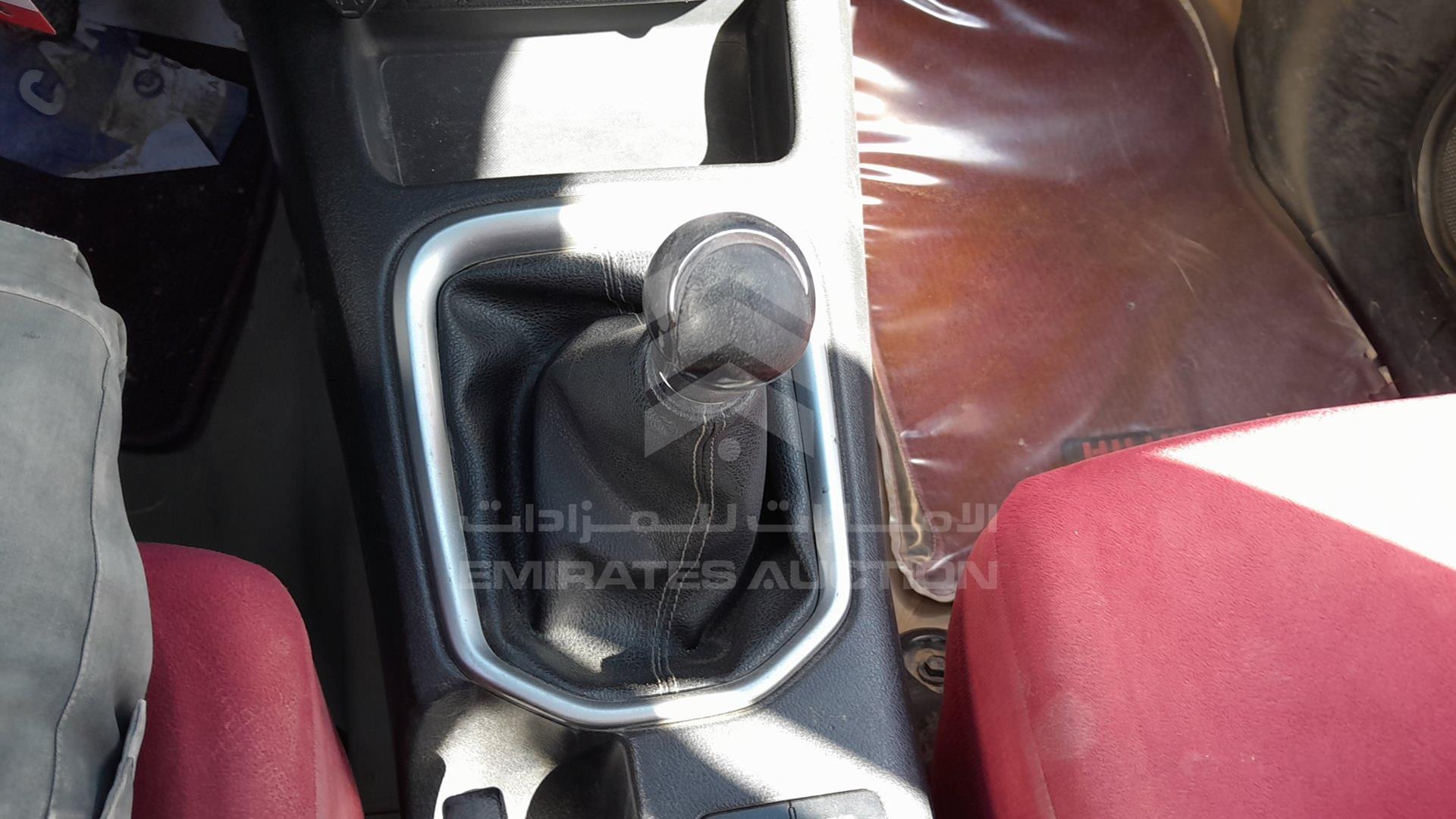 2020 TOYOTA HILUX VIN: MR0HX8CD4L1400235