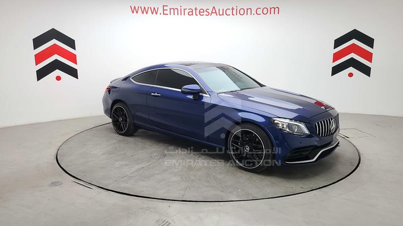 WDDWJ4JB4HF383700 Auction: EmiratesAuction Lot: 406062 WDDWJ4JB4HF383700 Mercedes C 300 2017 BLUE Photo 16