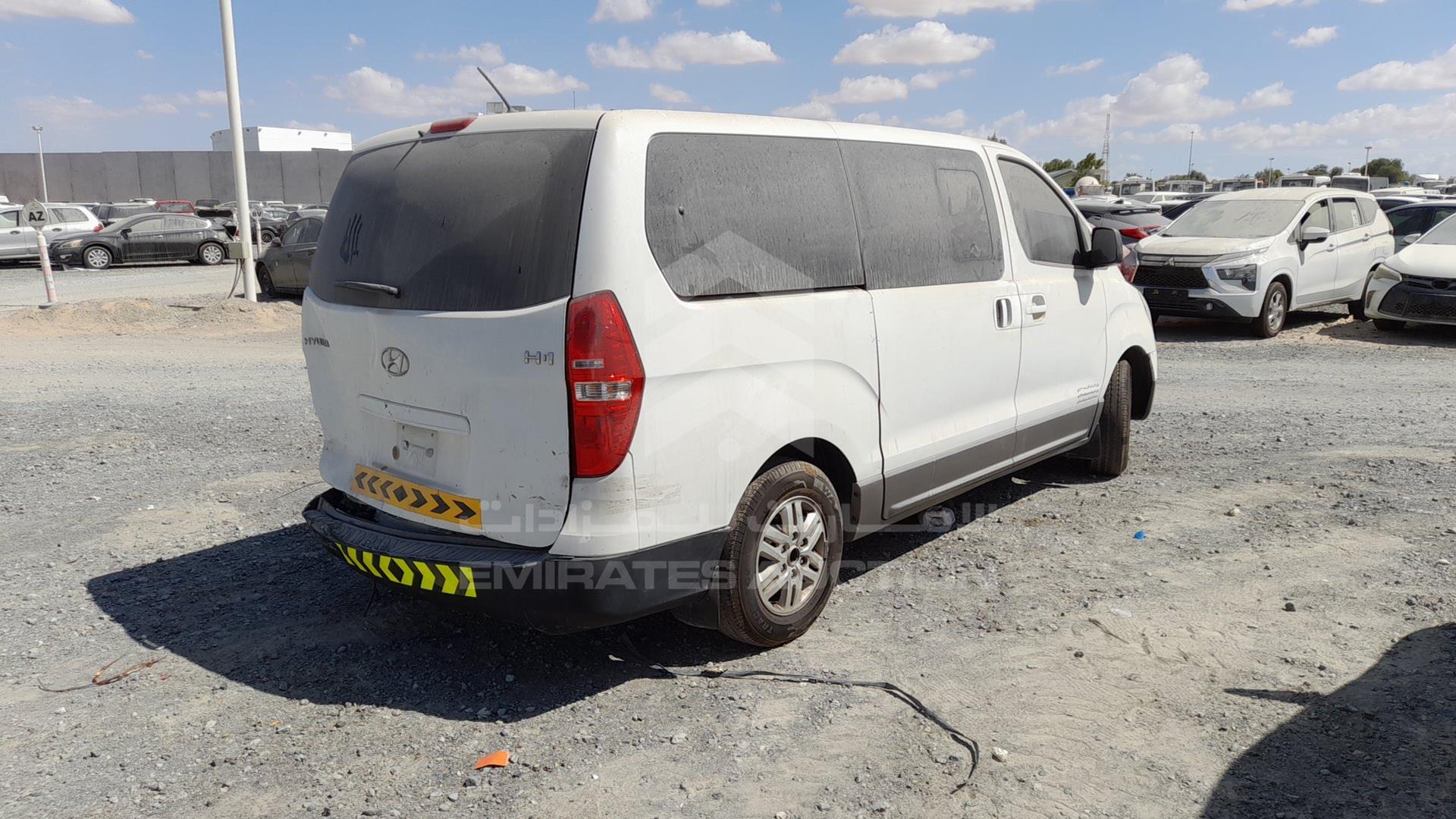2016 HYUNDAI H1 VIN: KMJWA37R3GU801127