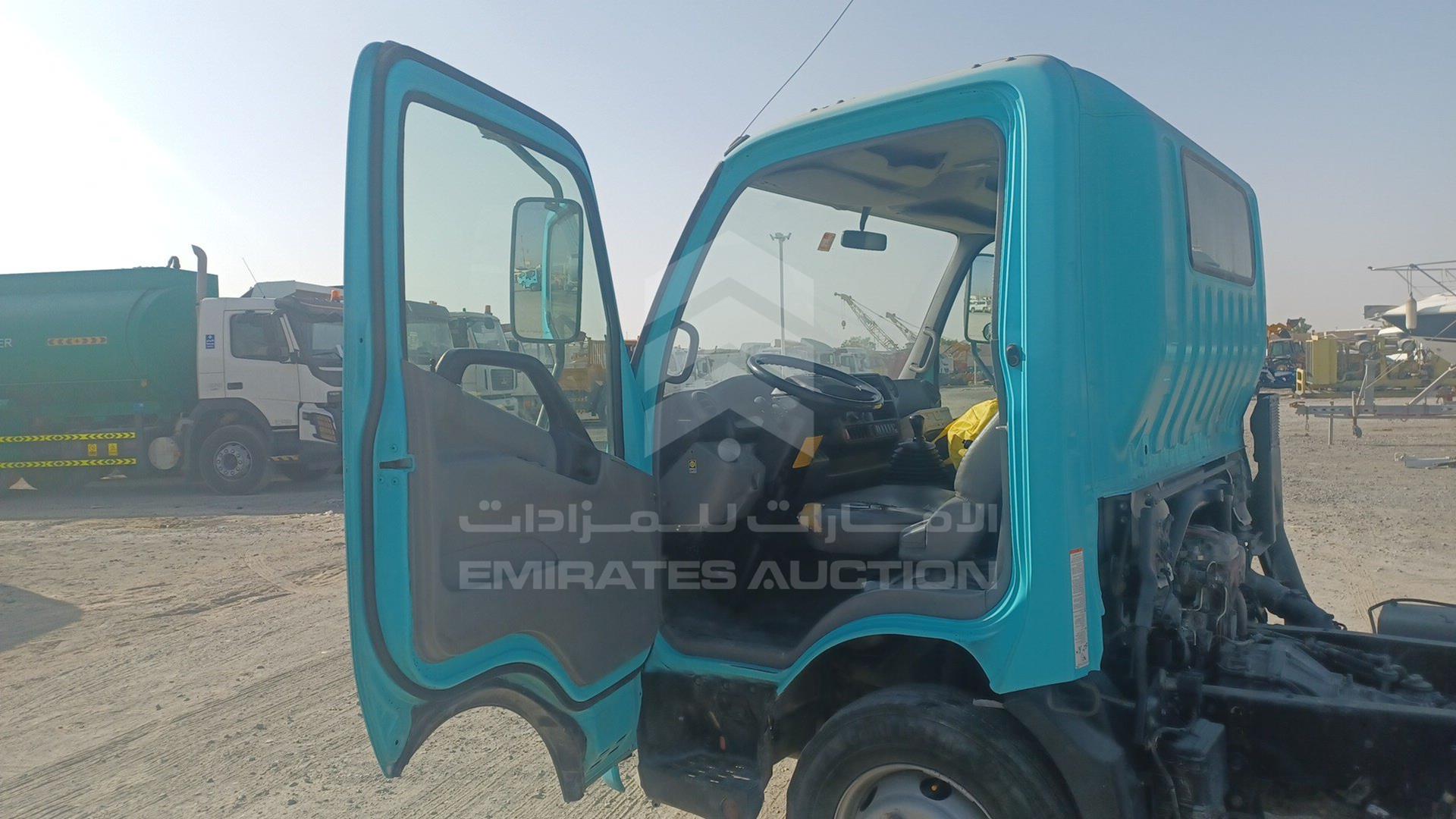 2020 HINO 300 VIN: JHHUCN1HOLK033175