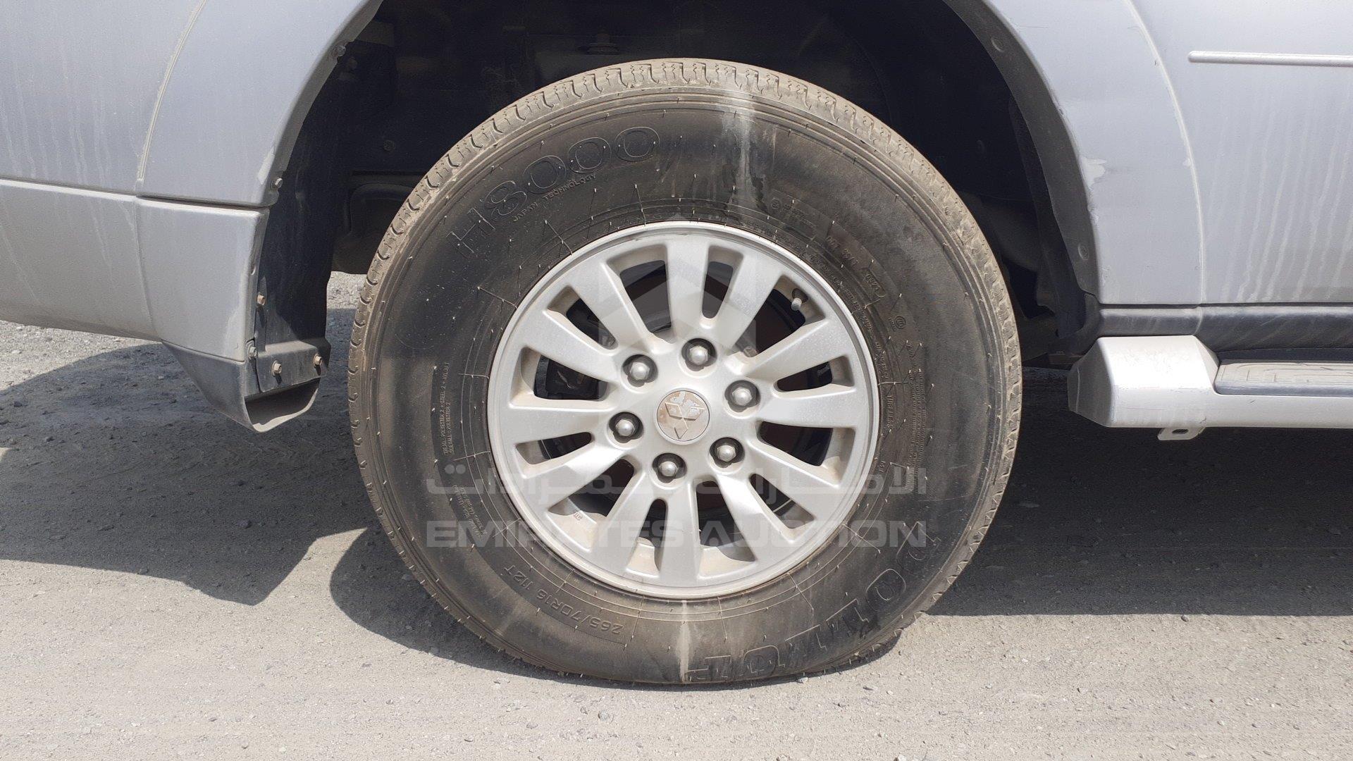 JMYLRV95WDJ705597 - 2013 Mitsubishi Pajero - #417301
