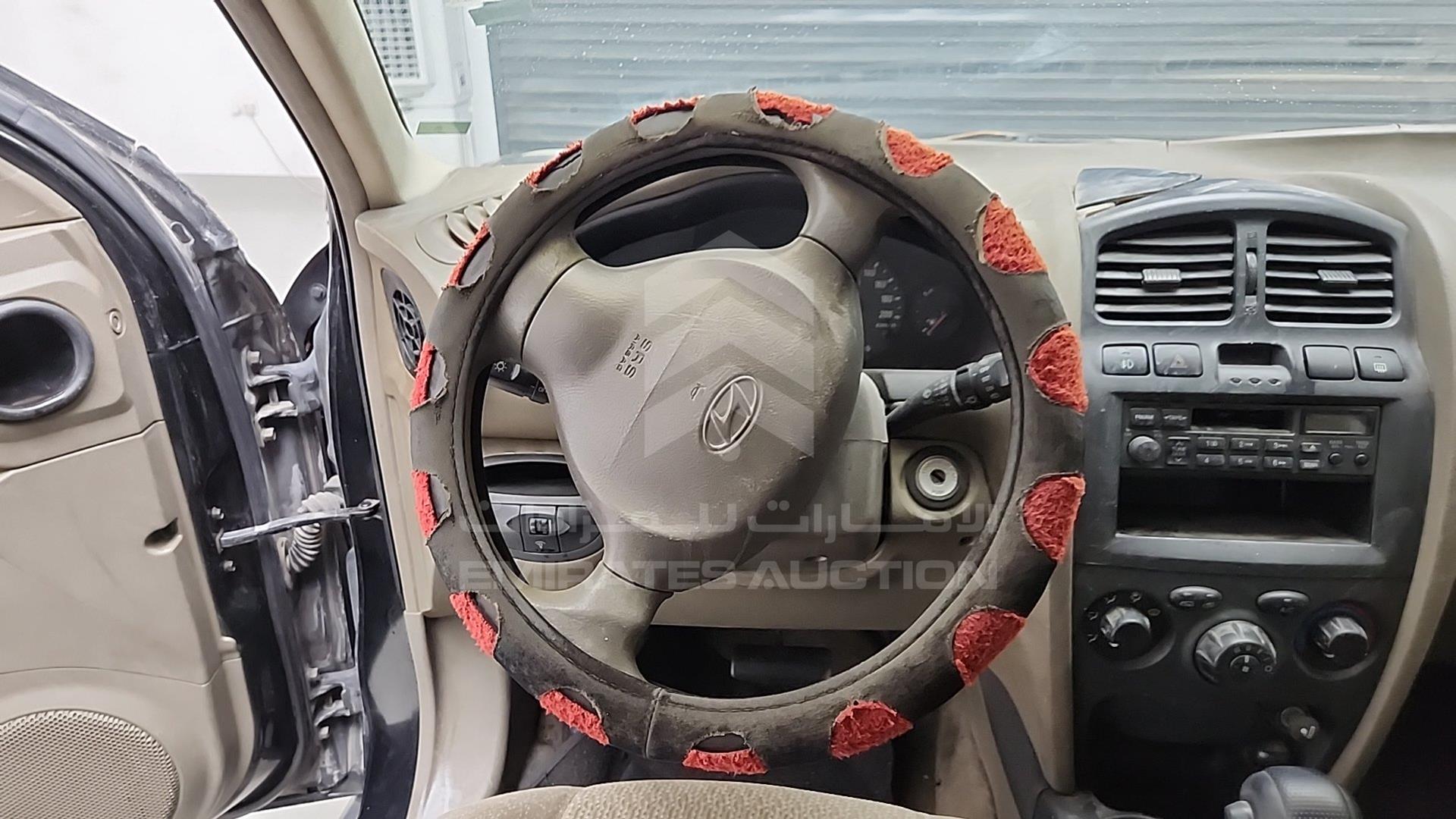2004 HYUNDAI SANTA FE VIN: KMHSC81D74U706523