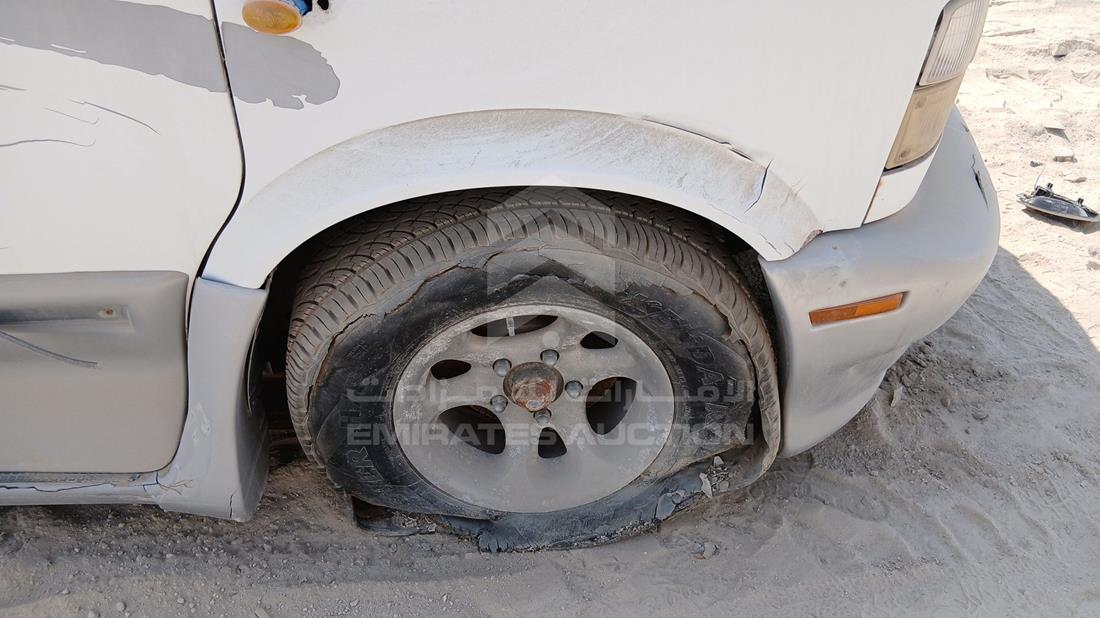 1998 Chevrolet Astro — Front Right Tyre — Photo 28