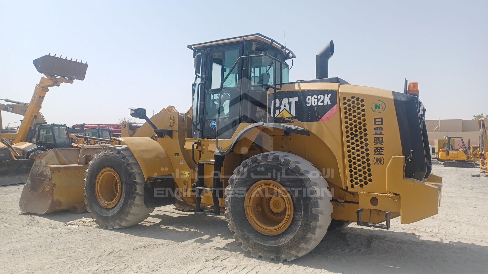2017 CATERPILLAR --- VIN: CAT0962KVFLL00236