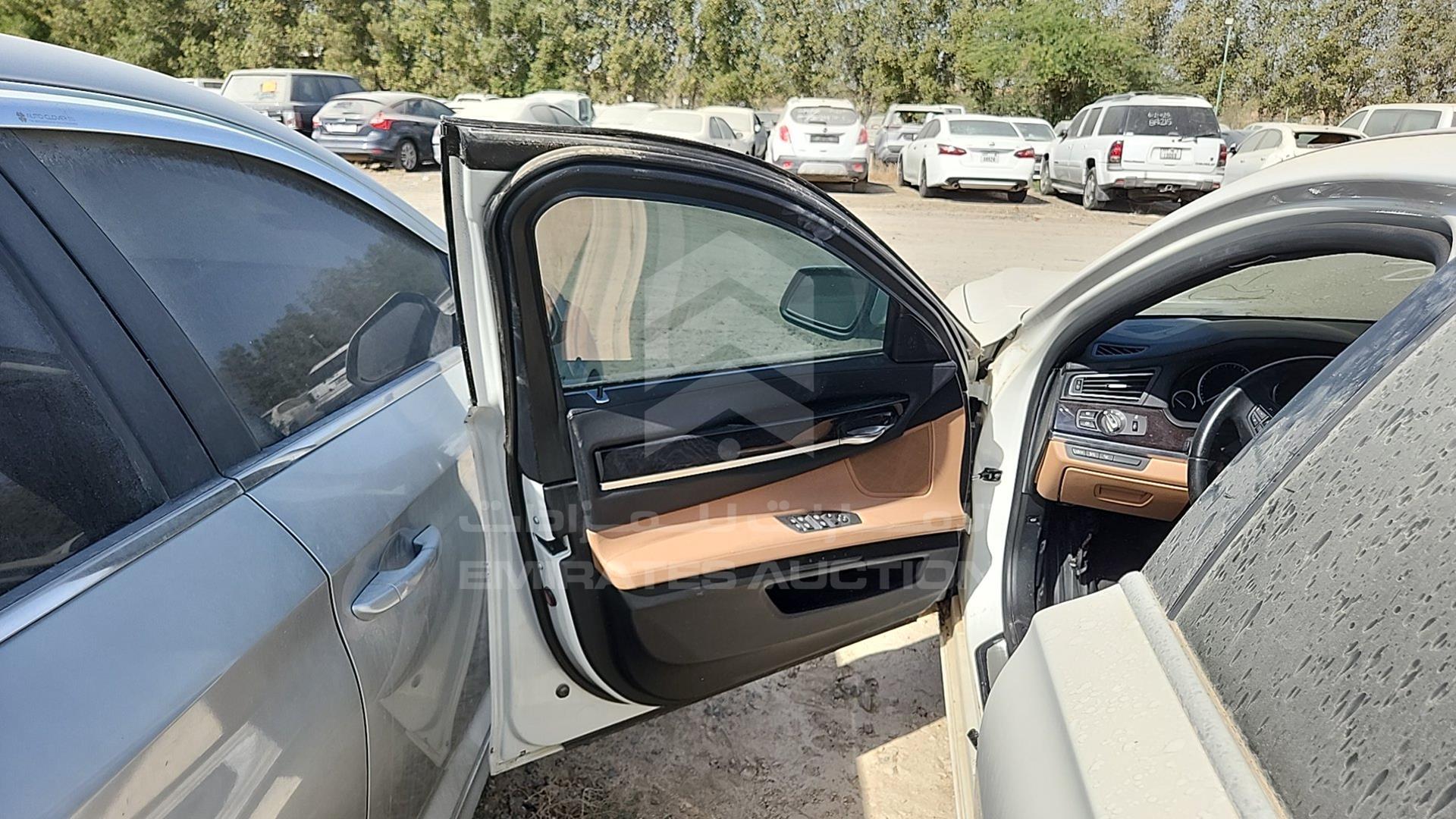 2011 BMW 740 VIN: WBAKB810XBC344966