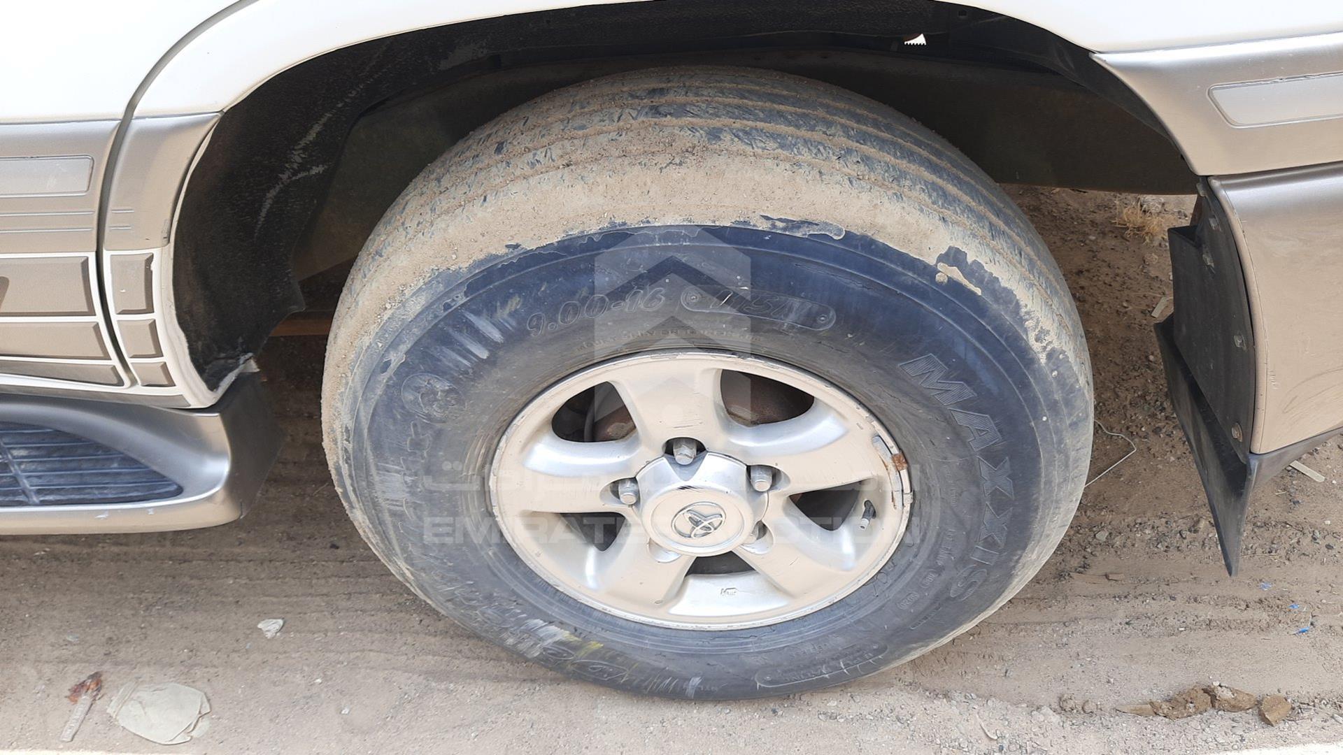 2006 TOYOTA LAND CRUISER VIN: JTEHT05J162089016