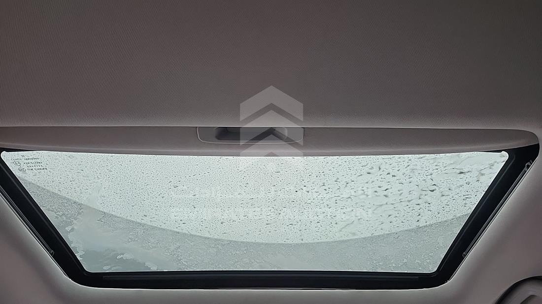 2023 JAC JS4 — Sun Roof View — Photo 20
