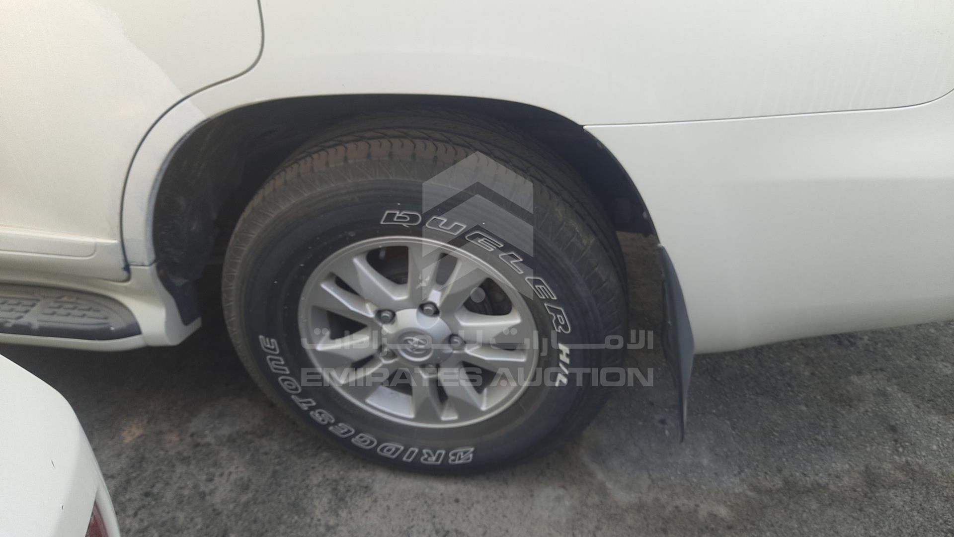 2011 TOYOTA LAND CRUISER VIN: JTMHU09J1B4042644