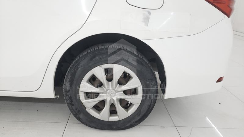 RKLBB9HE7H5198617 Auction: EmiratesAuction Lot: 404129 RKLBB9HE7H5198617 Toyota Corolla 2017 WHITE Photo 27