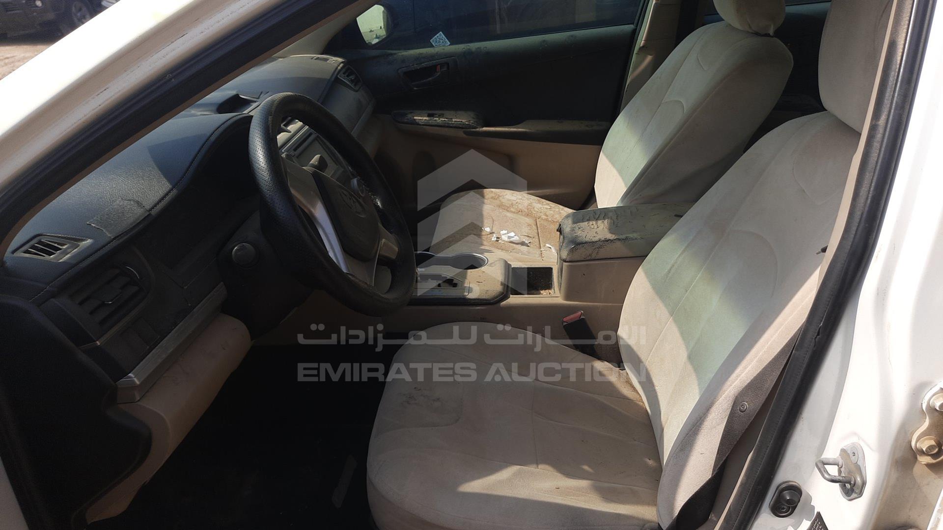 2015 TOYOTA --- VIN: 6T1BF9FK7FX585549