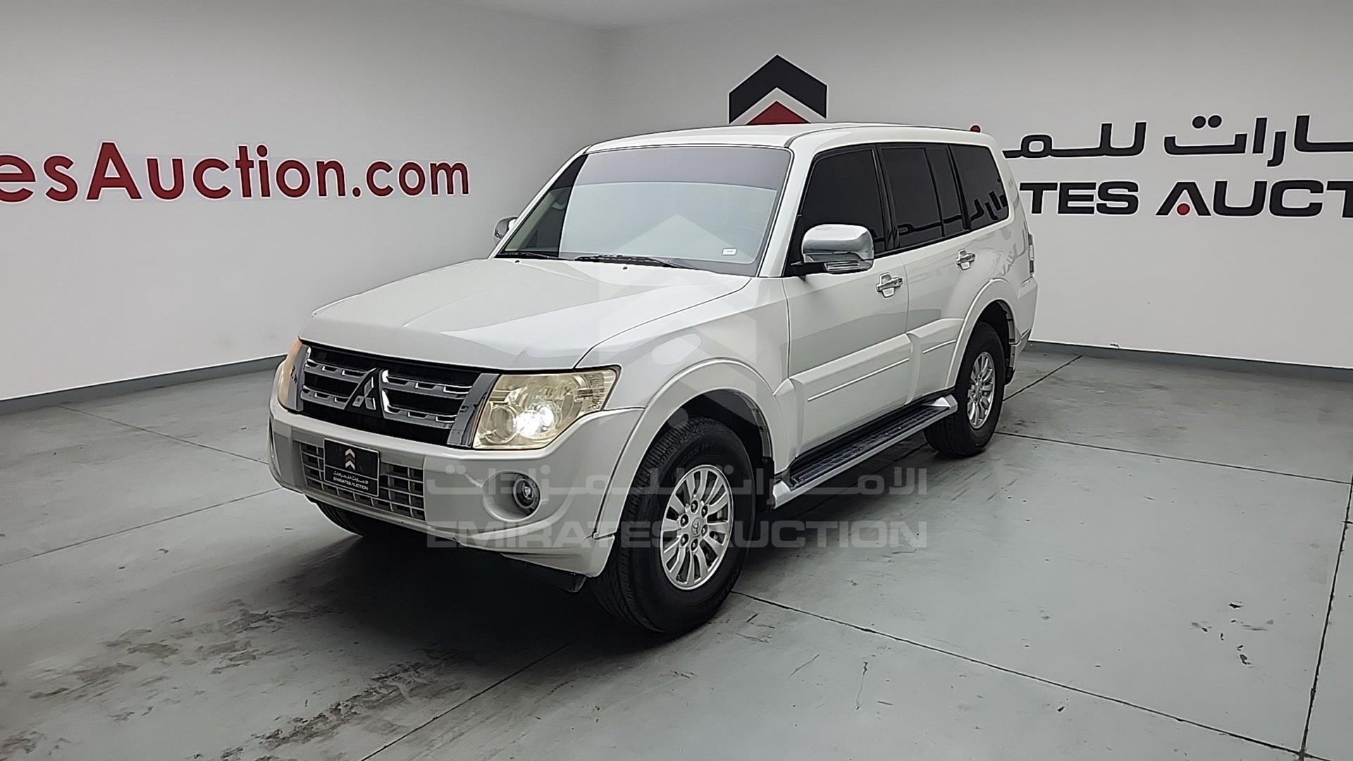 2014 MITSUBISHI PAJERO VIN: JMYLRV95WEJ708829