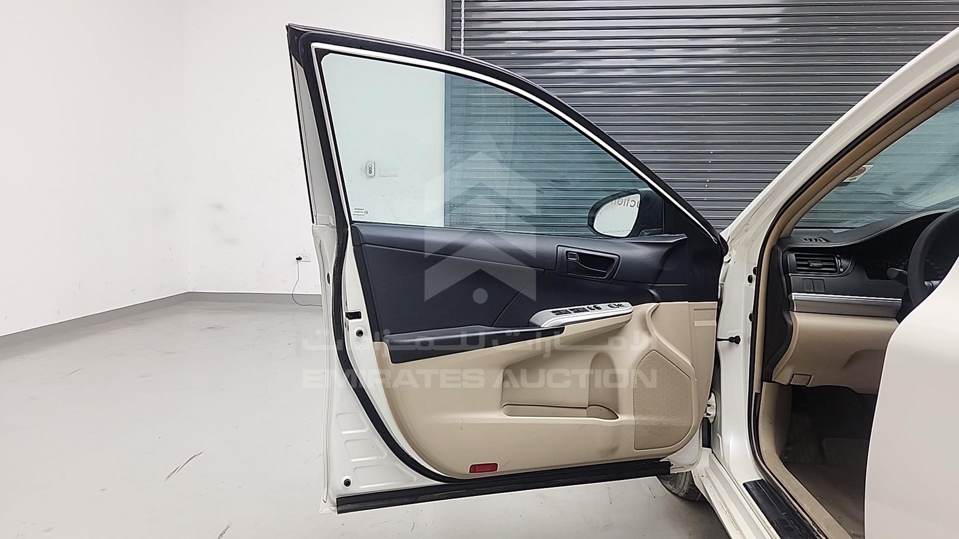 2016 TOYOTA CAMRY VIN: 6T1BF9FK4GX602518