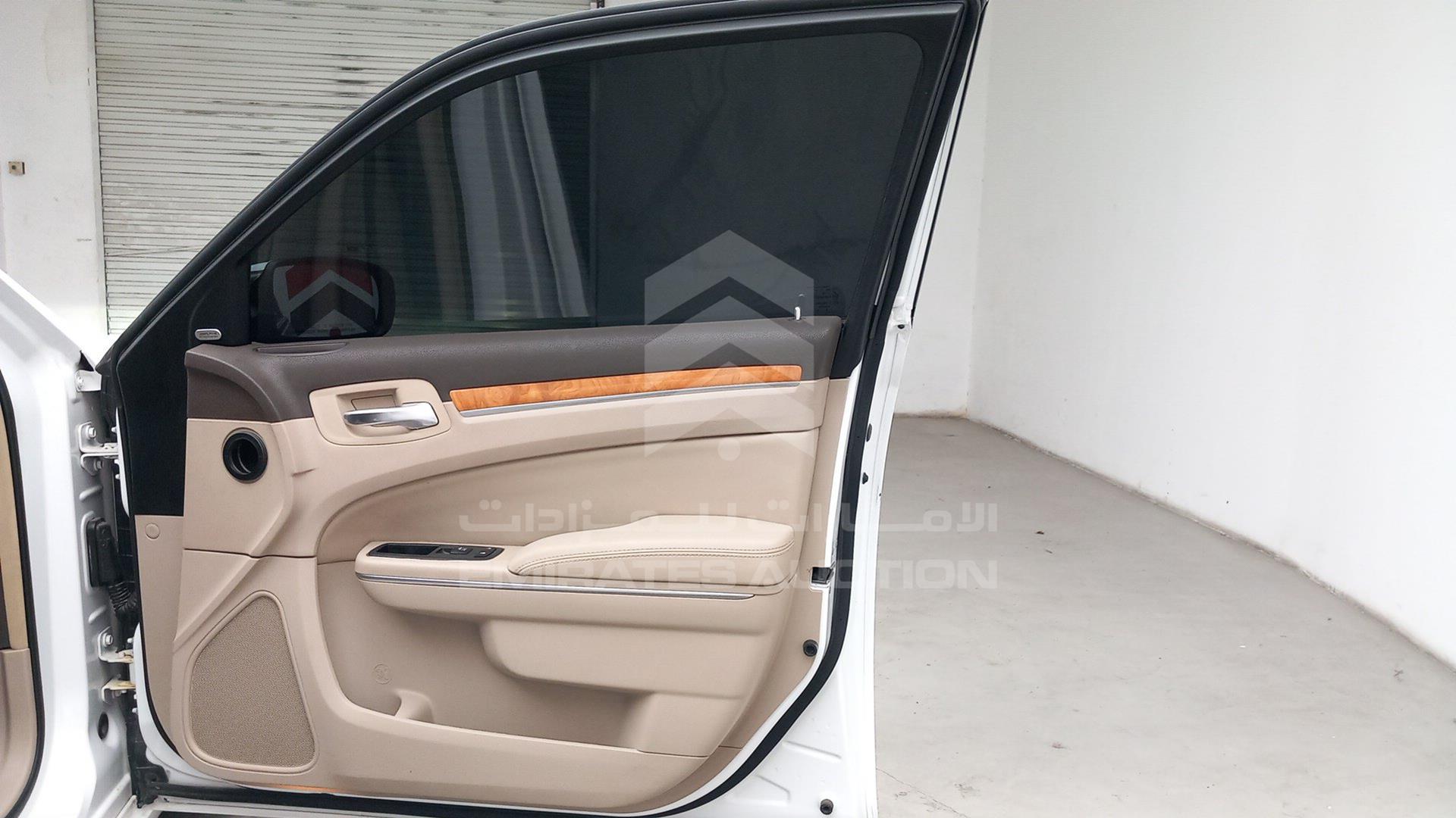 2013 CHRYSLER 300 C VIN: 2C3CCAET8DH644333