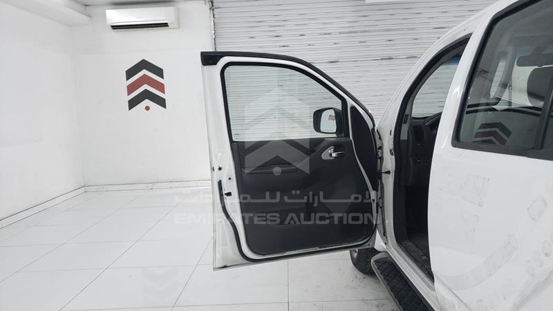 VSKLR11A3EA543133 Auction: EmiratesAuction Lot: 405690 VSKLR11A3EA543133 Nissan Pathfinder 2014 WHITE Photo 10