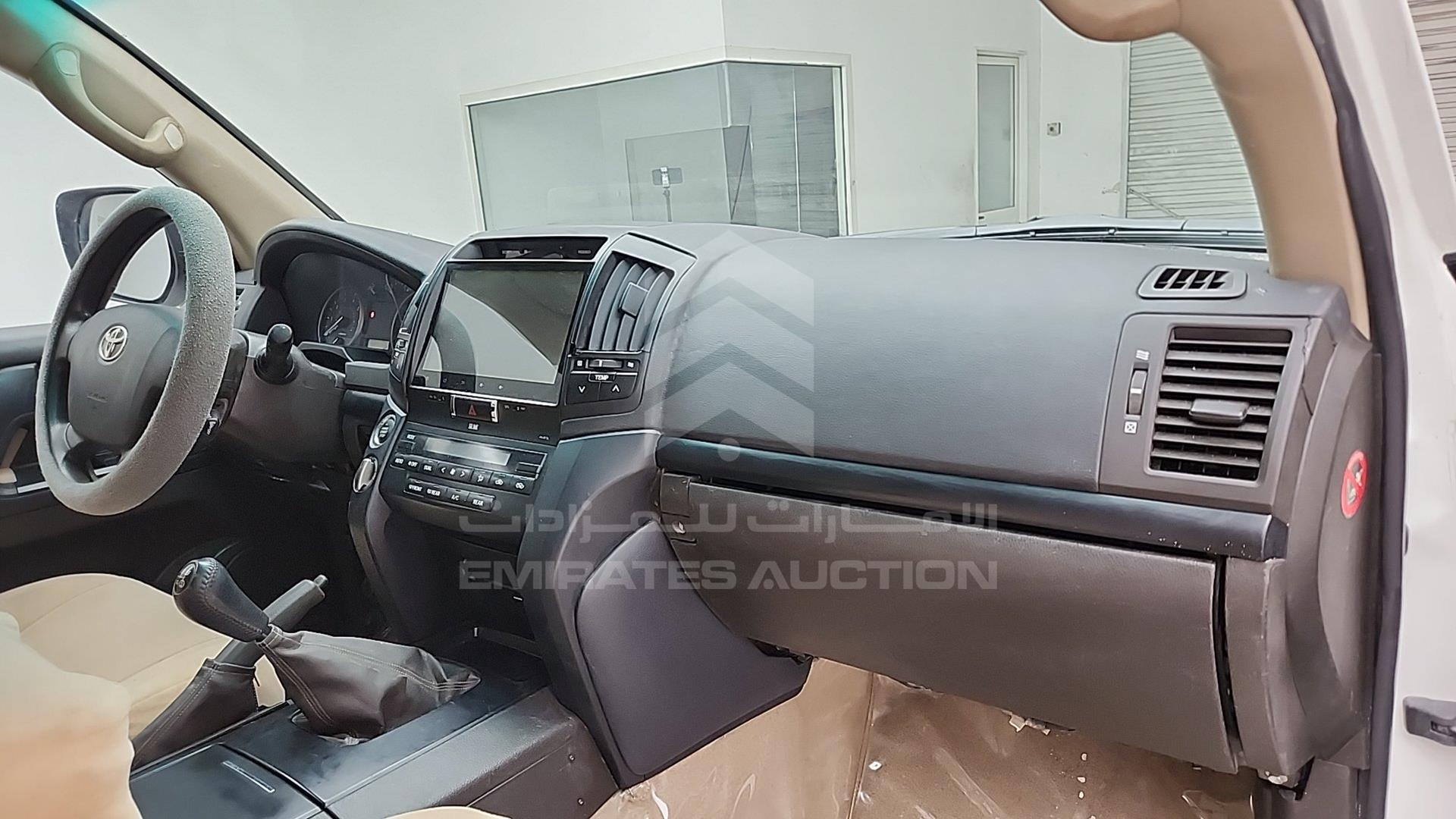 2010 TOYOTA LAND CRUISER VIN: JTMHU09J8A5031360