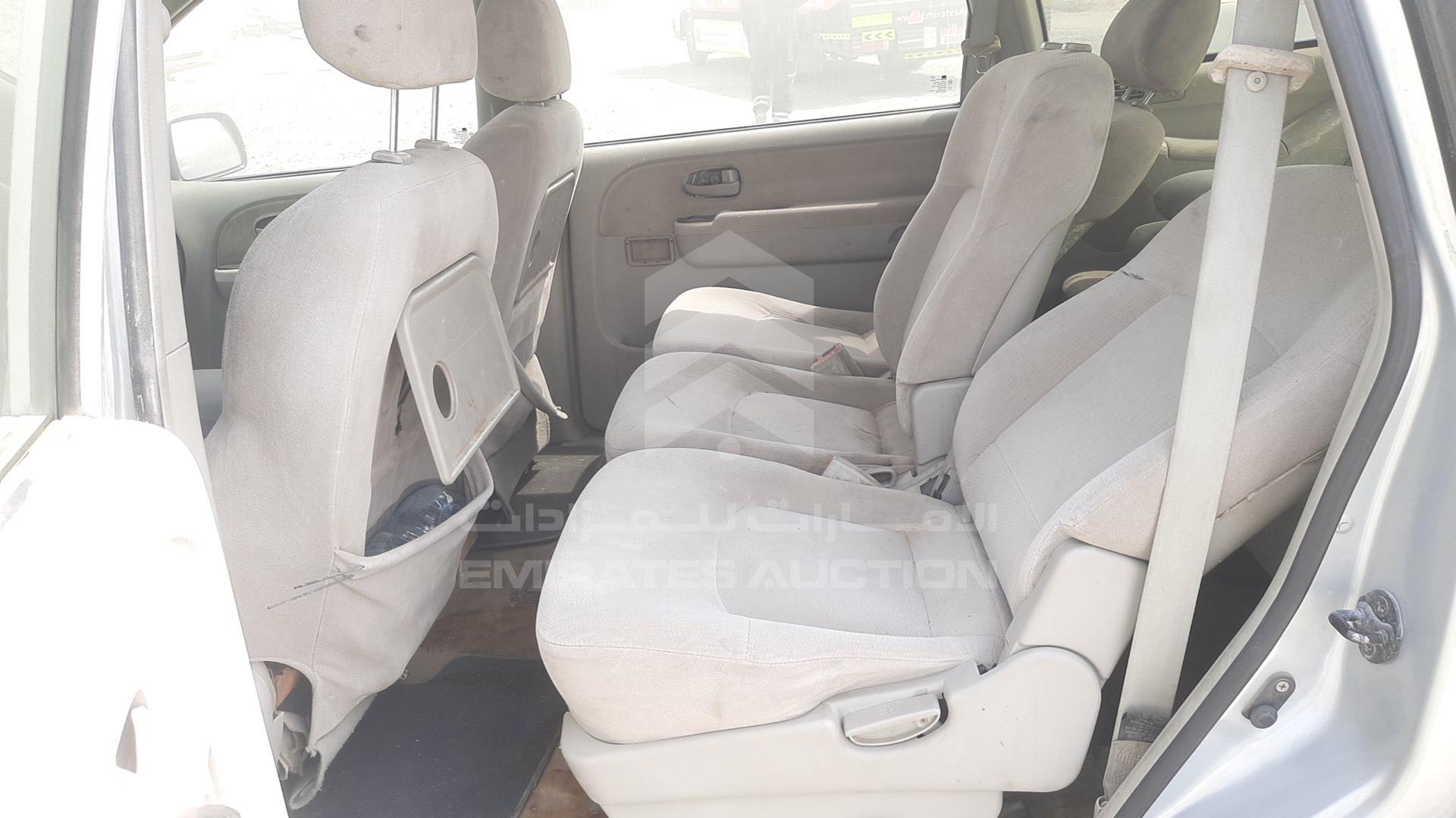 2006 HYUNDAI TRAJET VIN: KMHMG81CX6U277143