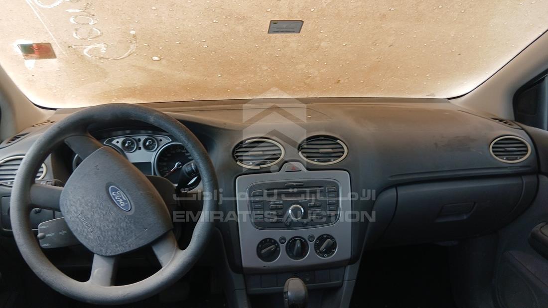 2010 Ford Focus — Full Dashboard View — Photo 15