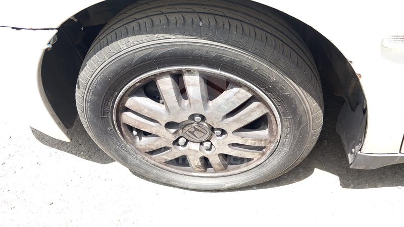 VIN: JHMCM56563C403354 Auction: EmiratesAuction Lot: 404966 VIN: JHMCM56563C403354 Honda Accord 2003 WHITE Photo 35