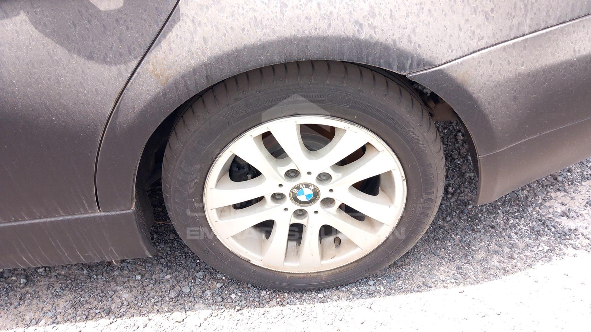 2008 BMW 320I VIN: WBAVG71028A402646