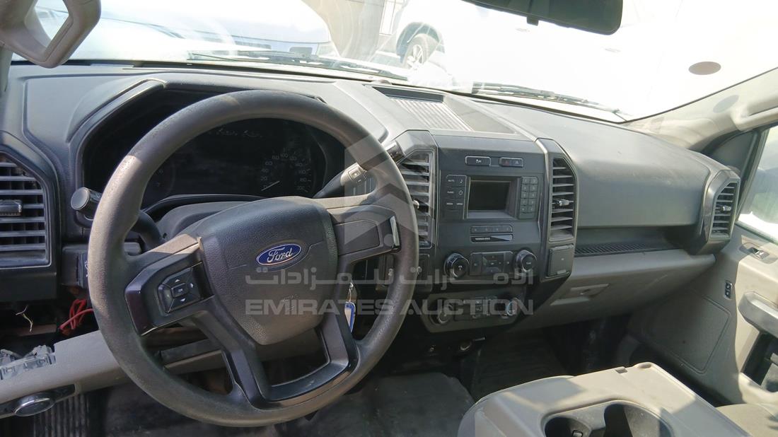 فورد اف 150 2019 — زاوية الواجهة الكاملة — صورة 15