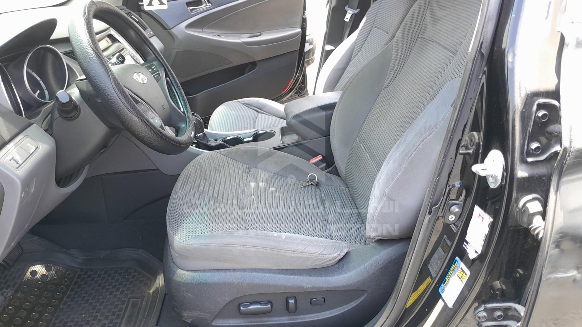 2011 HYUNDAI SONATA VIN: 5NPEB4AC1BH007724