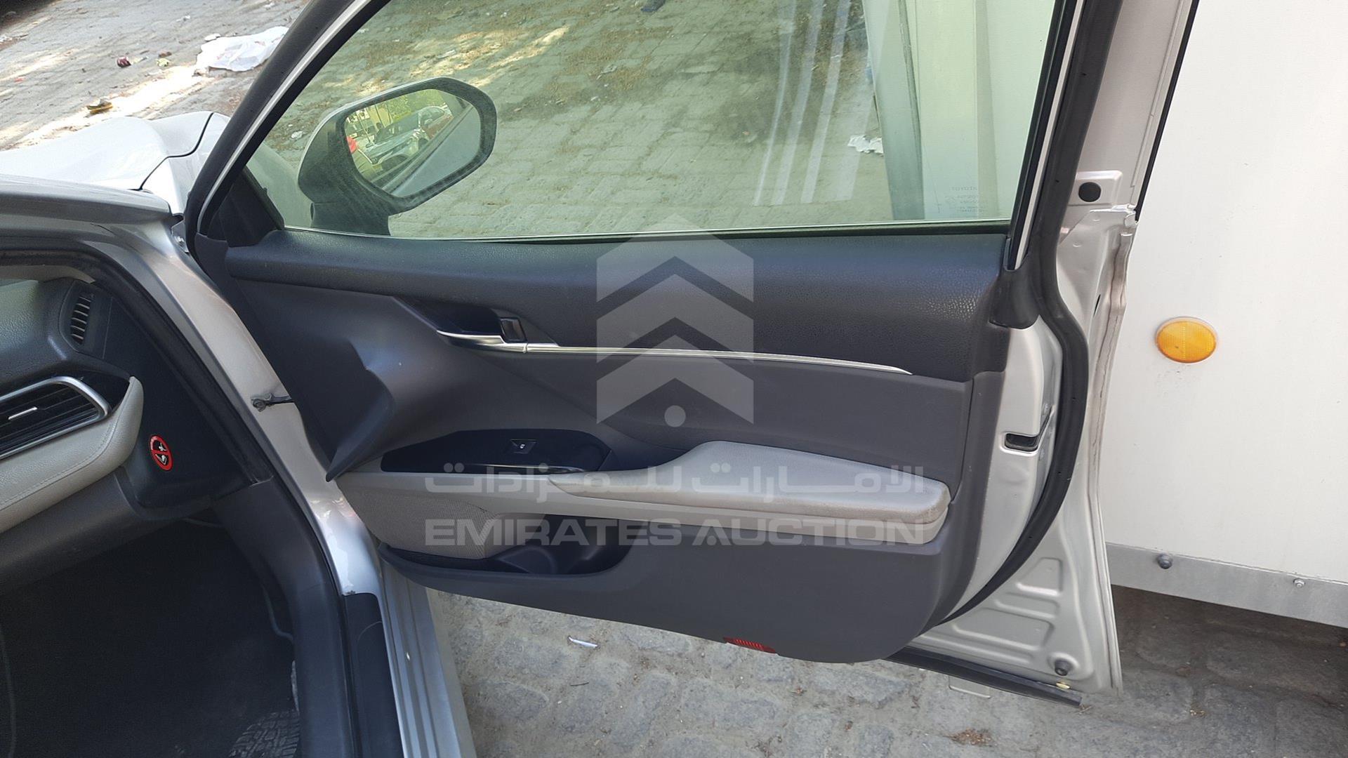 2019 TOYOTA CAMRY VIN: JTNB29HK4K3027180